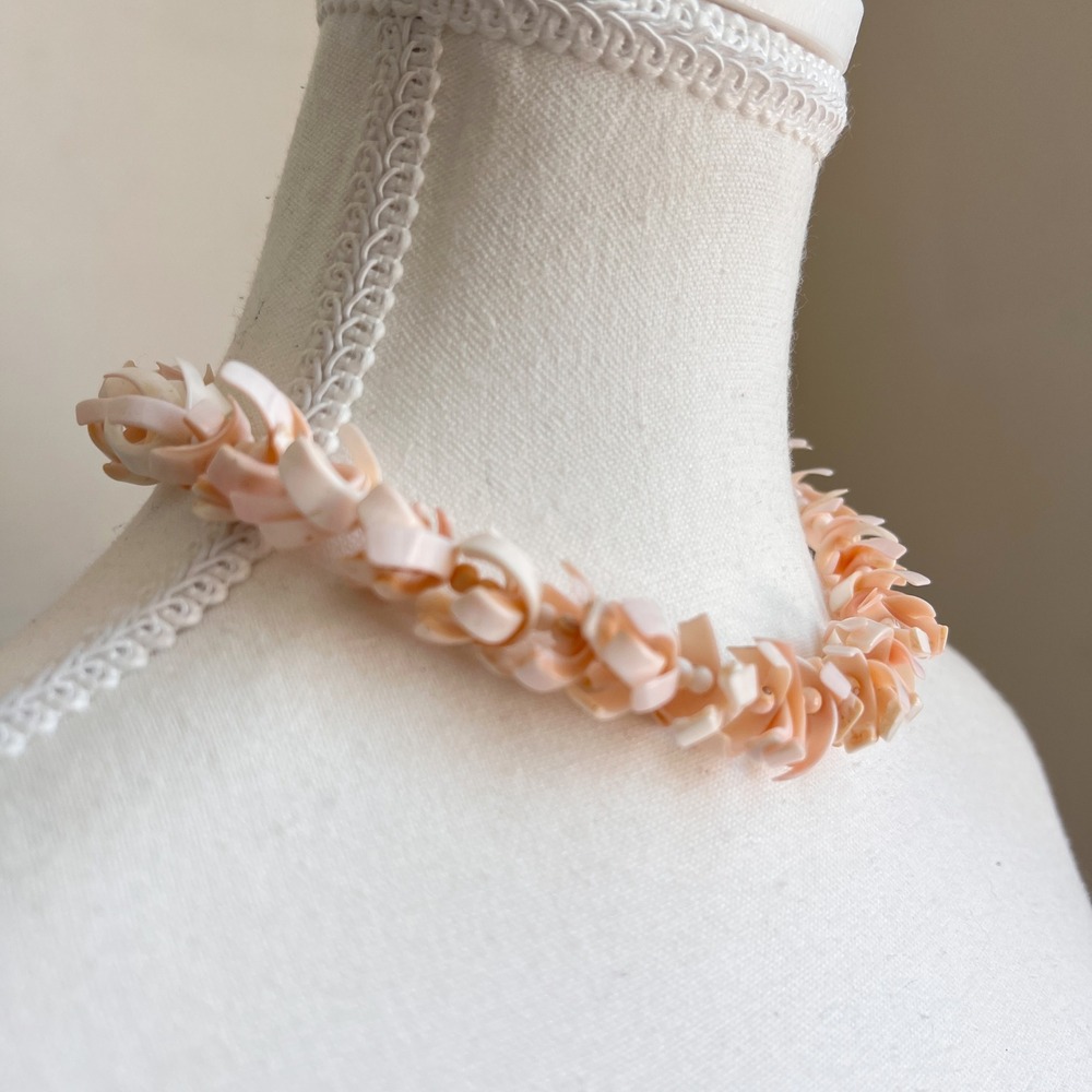 Vintage Pink Coral Puka Shell Bead Necklace Choker Statement - Picture 3 of 8